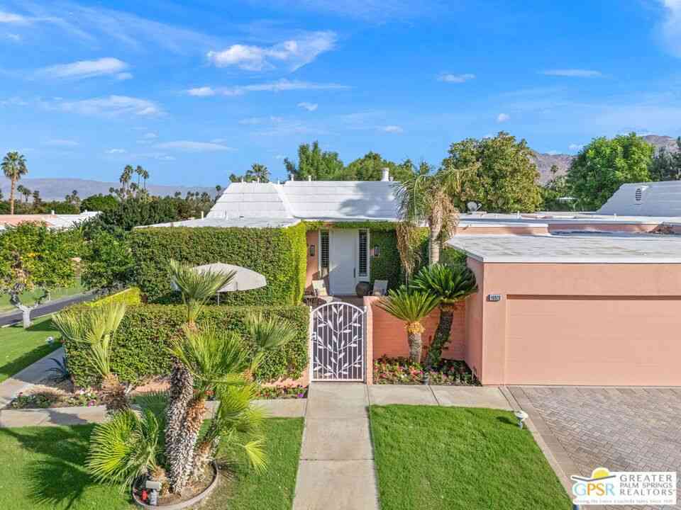 Homes For Sale - 46920 Amir Drive<br/> Palm Desert, CA 92260