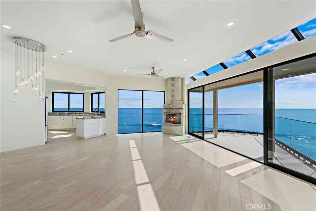 Homes For Rent - 715 Ocean Front<br/> Laguna Beach, CA 92651