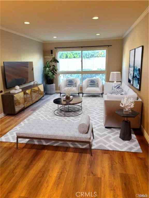 Condo For Rent - 5585 E Pacific Coast<br/> Long Beach, CA 90804