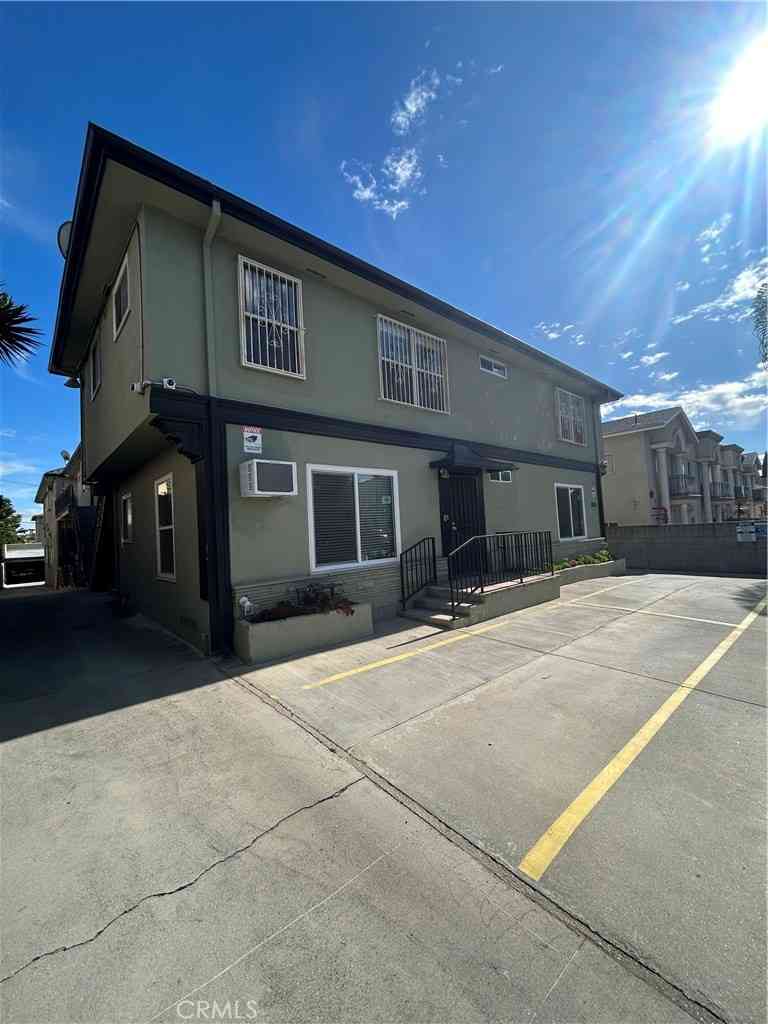 Apartment For Rent - 1818 N Kingsley Drive #1<br/> Los Angeles, CA 90027