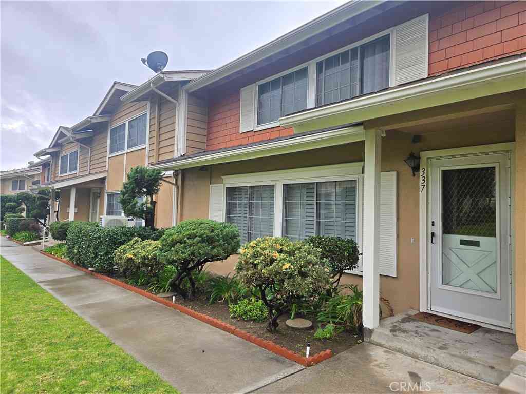 Townhouse For Sale - 3500 W Manchester #337<br/> Inglewood, CA 90305