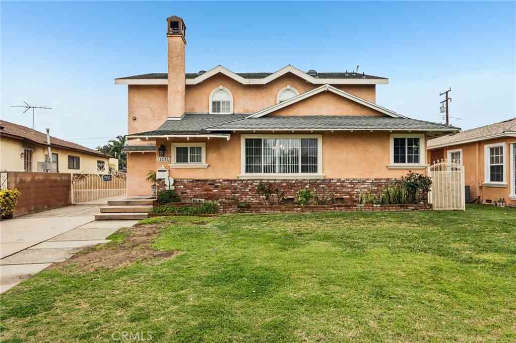 Homes For Sale - 12636 Glynn<br/> Downey, CA 90242