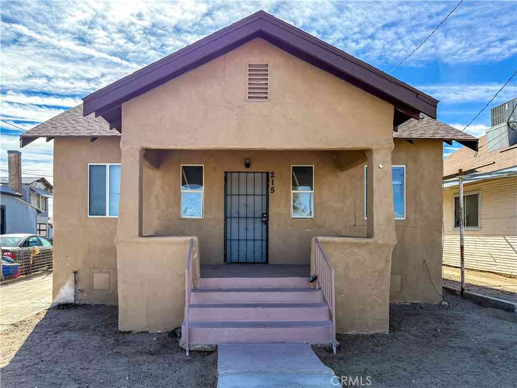 Homes For Sale - 215 Cibola<br/> Needles, CA 92363