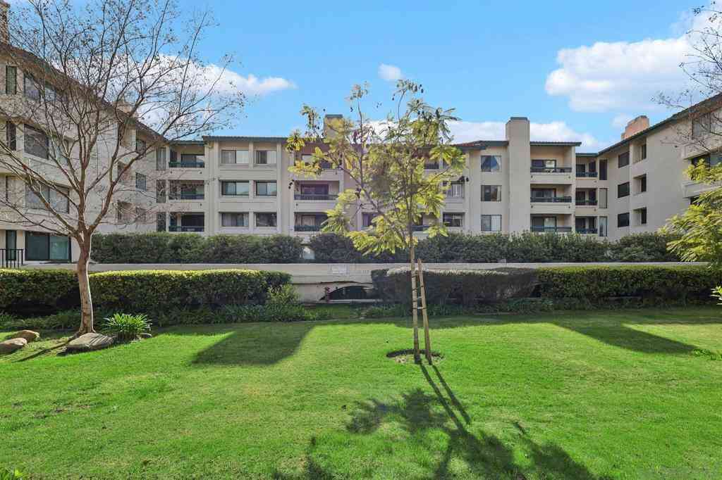 Condo For Sale - 11255 Tierrasanta Boulevard #82<br/> San Diego, CA 92124