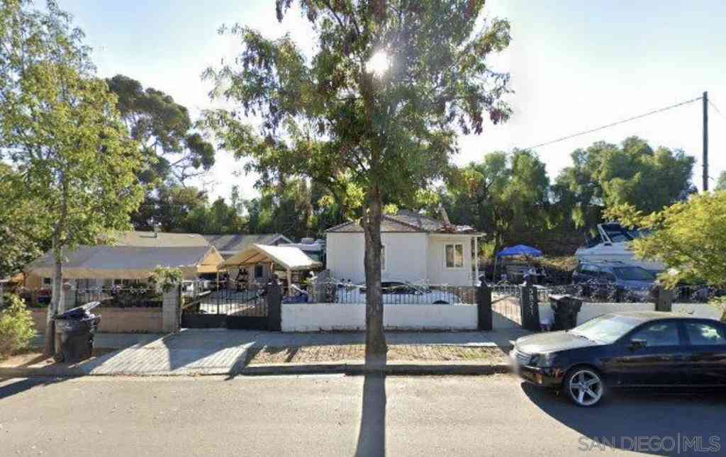 Homes For Sale - 3821-3823 Cottonwood St<br/> San Diego, CA 92113