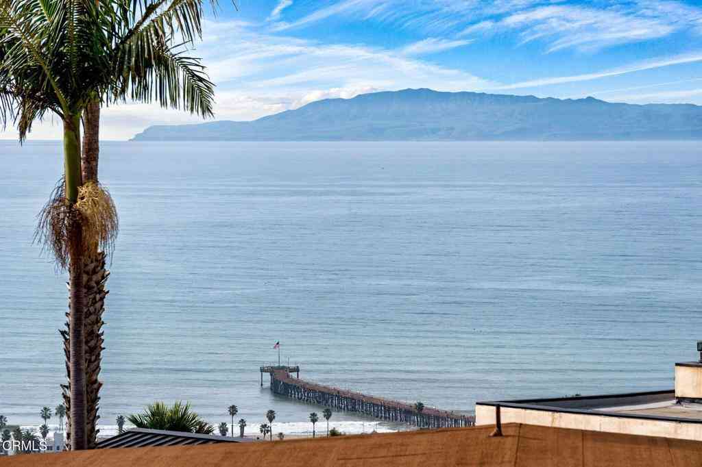 Homes For Sale - 440 Mariposa Drive<br/> Ventura, CA 93001