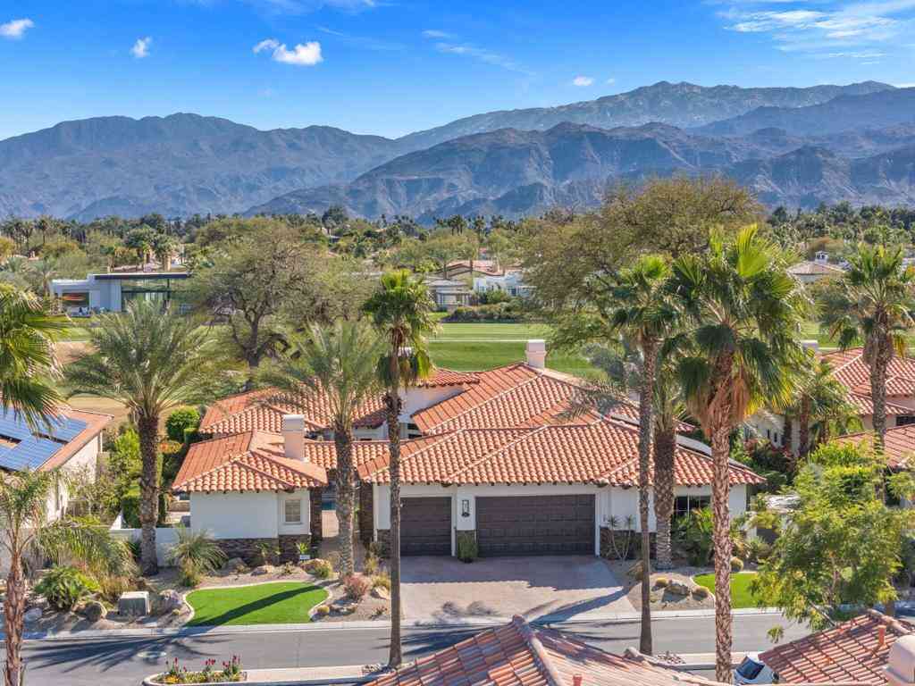 Homes For Sale - 282 Loch Lomond Road<br/> Rancho Mirage, CA 92270