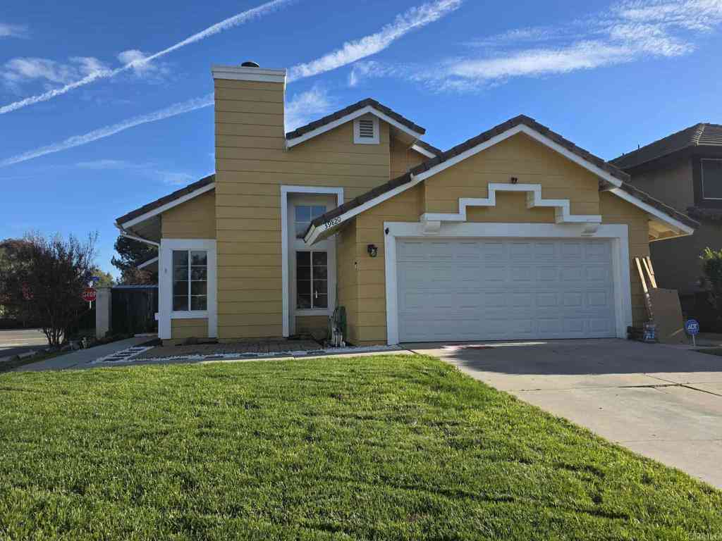Homes For Sale - 39820 Osprey Road<br/> Murrieta, CA 92562