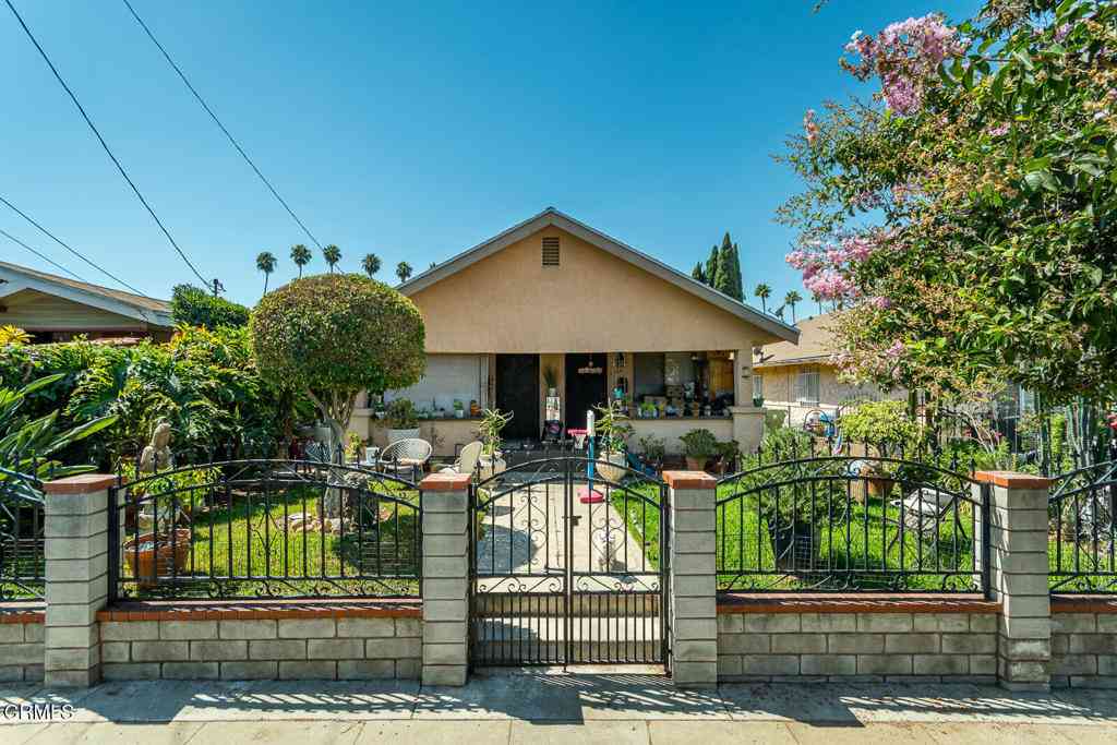 Multifamily For Sale - 2966 E 2nd Street<br/> Los Angeles, CA 90033