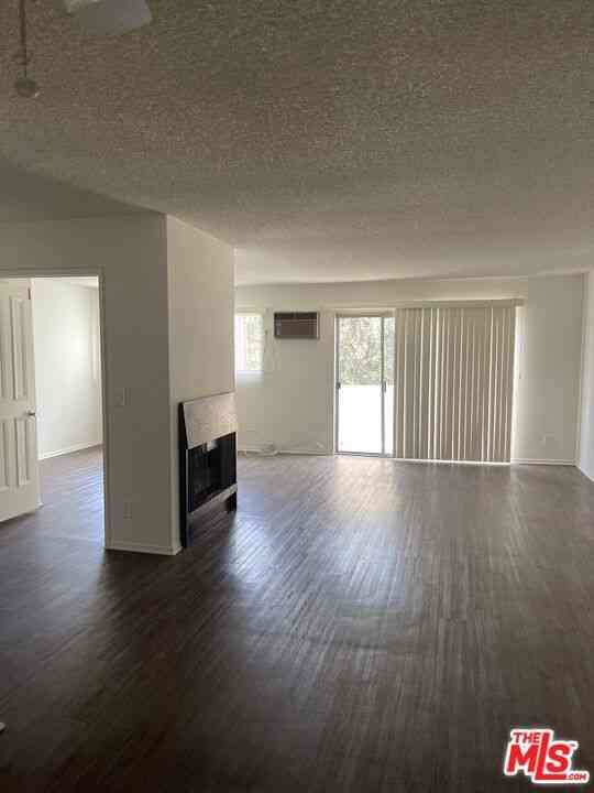 Condo For Rent - 1820 S Bentley Avenue #209<br/> Los Angeles, CA 90025