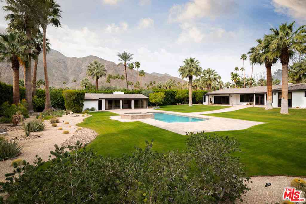Homes For Sale - 467 W Via Lola<br/> Palm Springs, CA 92262