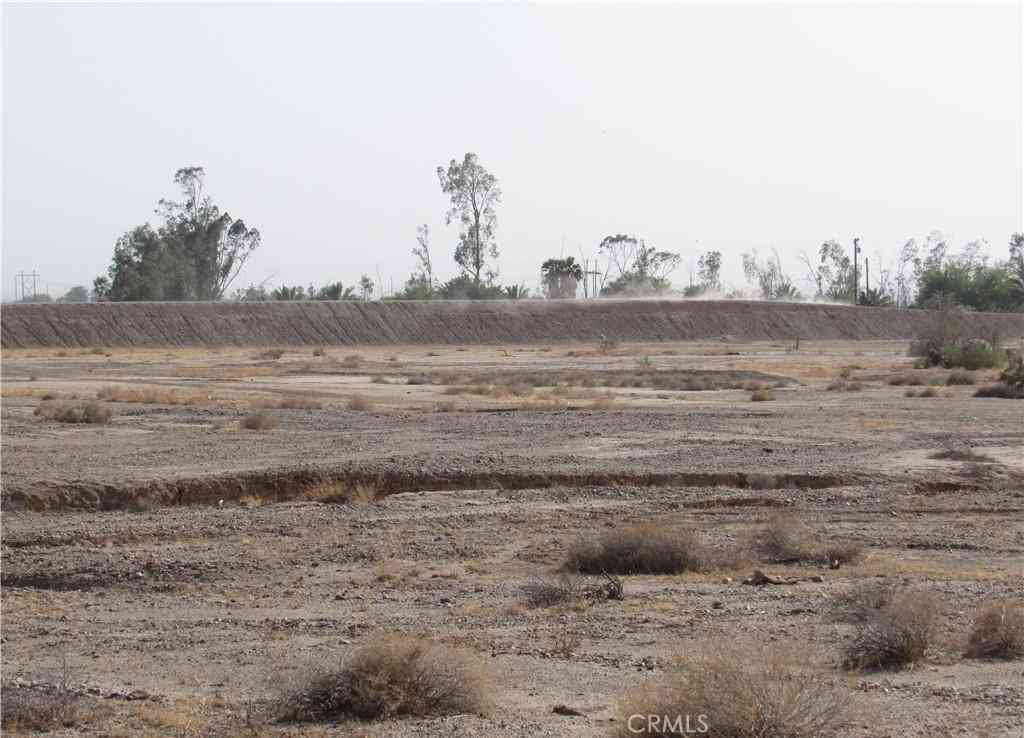 Vacant Land For Sale - 021-370-019-000<br/> Niland, CA 92257