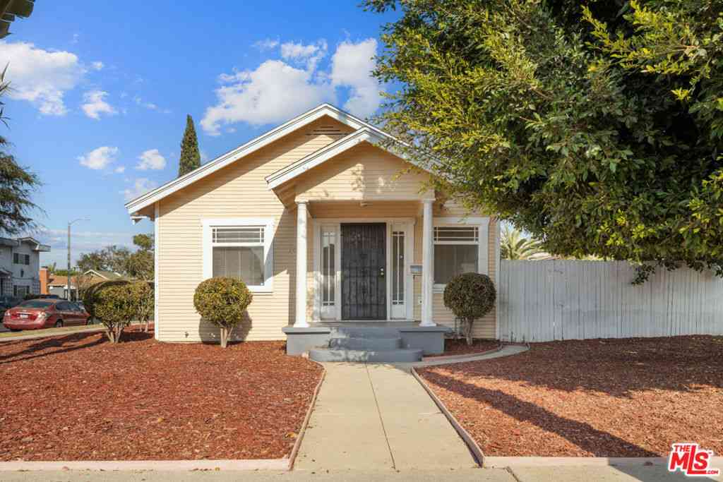 Homes For Sale - 547 W Kelso Street<br/> Inglewood, CA 90301