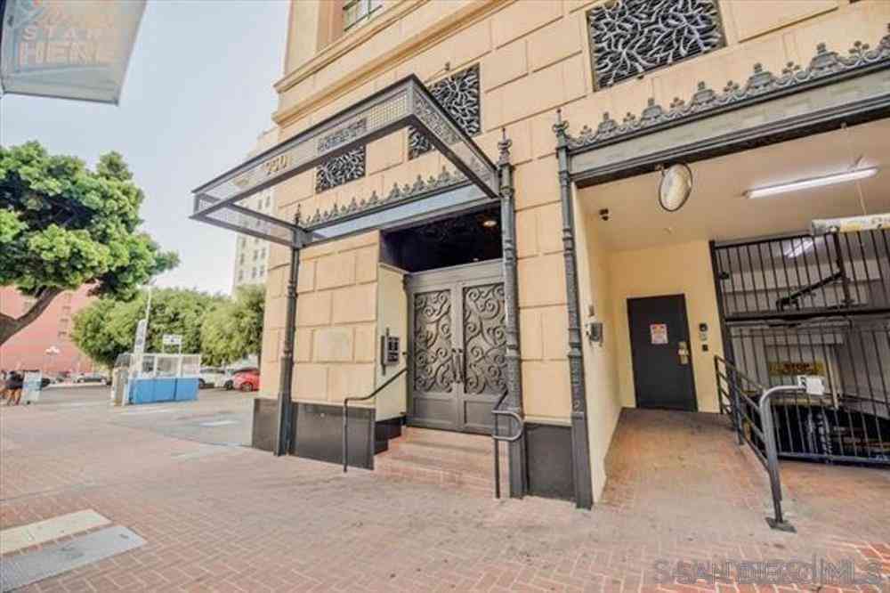 Condo For Sale - 950 6th Ave #211<br/> San Diego, CA 92101