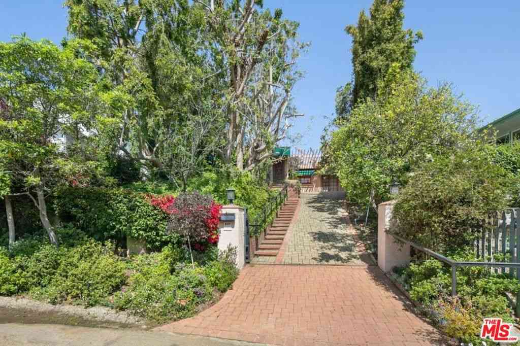 Homes For Sale - 601 N Marquette Street<br/> Pacific Palisades, CA 90272