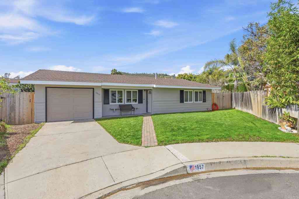 Homes For Sale - 1957 Clover Way<br/> Escondido, CA 92026