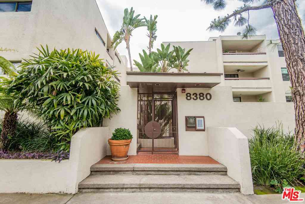Condo For Sale - 8380 W Waring Avenue #104<br/> West Hollywood, CA 90069