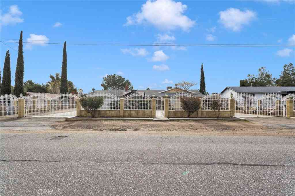 Homes For Sale - 17775 Sultana Street<br/> Hesperia, CA 92345