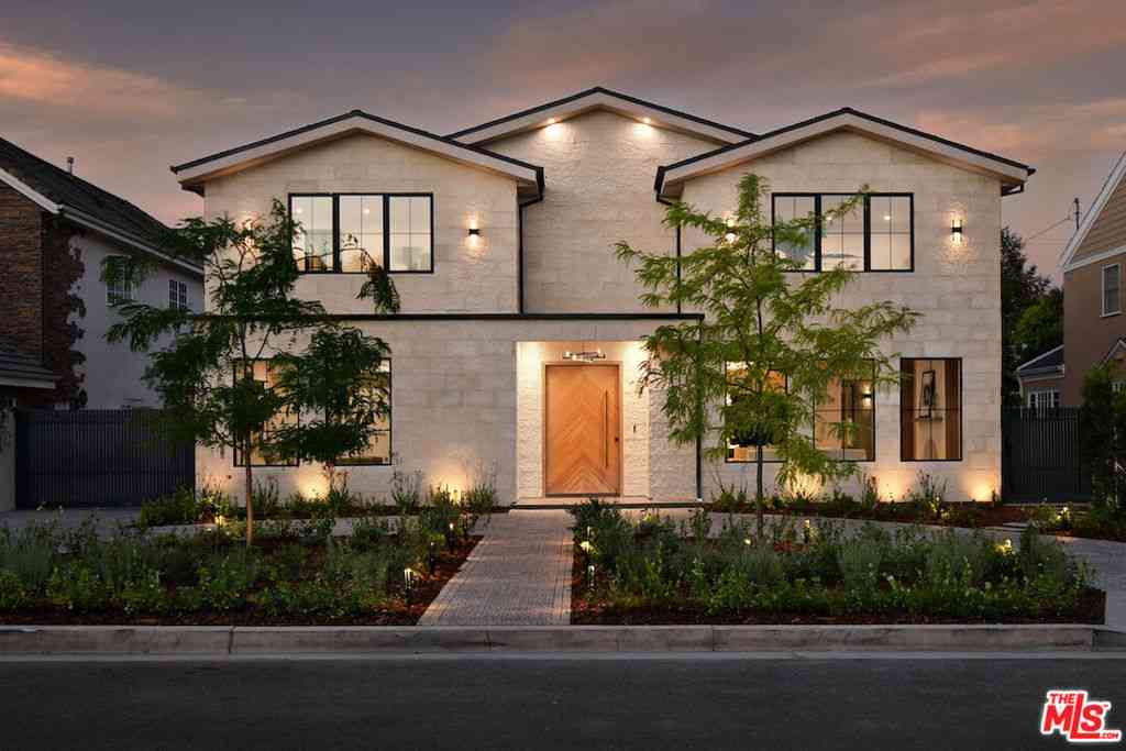 Homes For Sale - 112 S Valley Street<br/> Toluca Lake, CA 91505