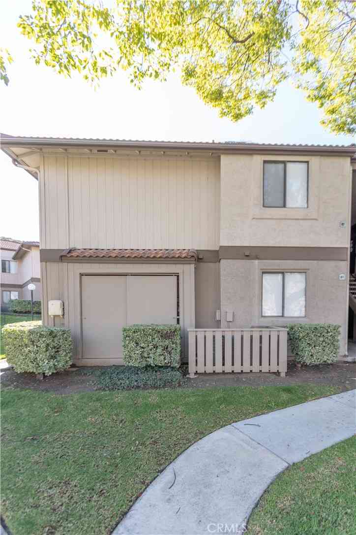 Condo For Rent - 1265 Kendall<br/> San Bernardino, CA 92407