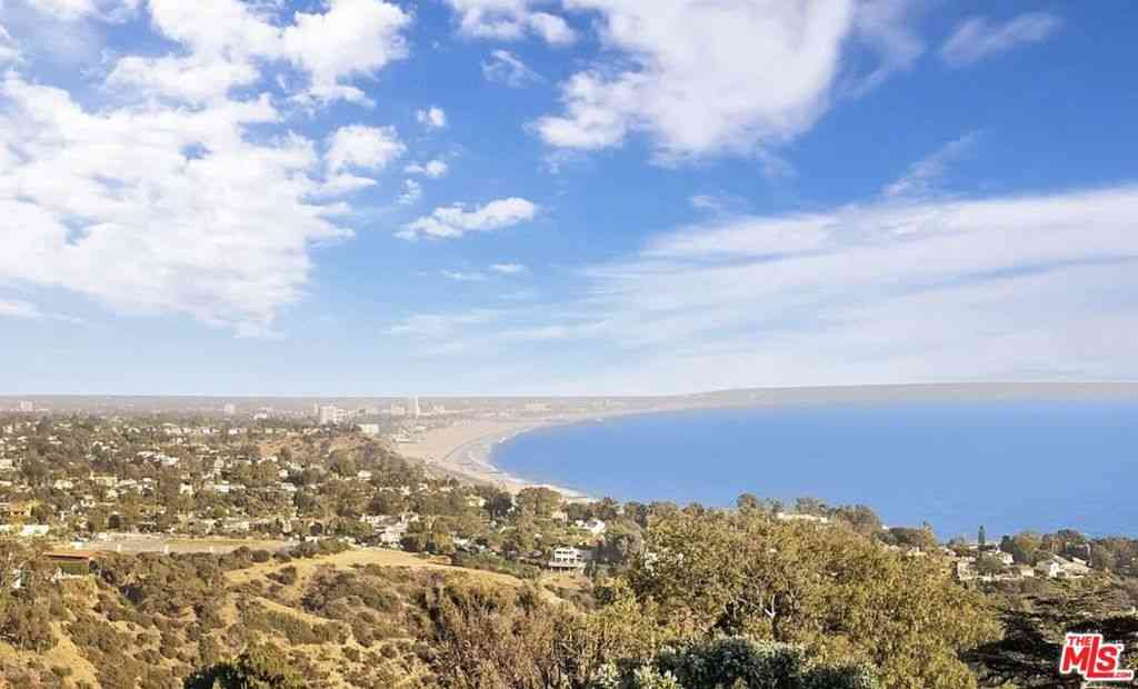 Vacant Land For Sale - 650 Resolano Drive<br/> Pacific Palisades, CA 90272