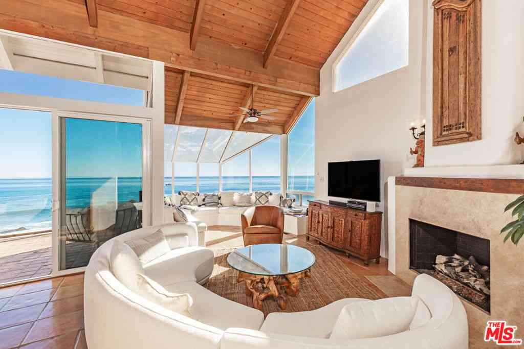 Homes For Rent - 24408 Malibu Road<br/> Malibu, CA 90265