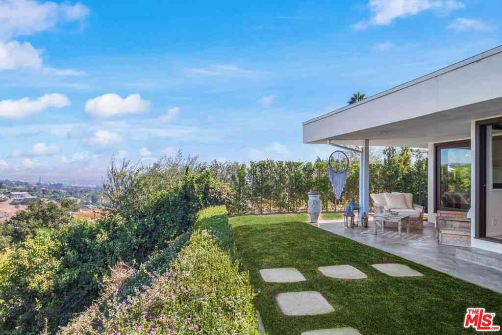 Homes For Rent - 10123 Angelo View Drive<br/> Beverly Hills, CA 90210