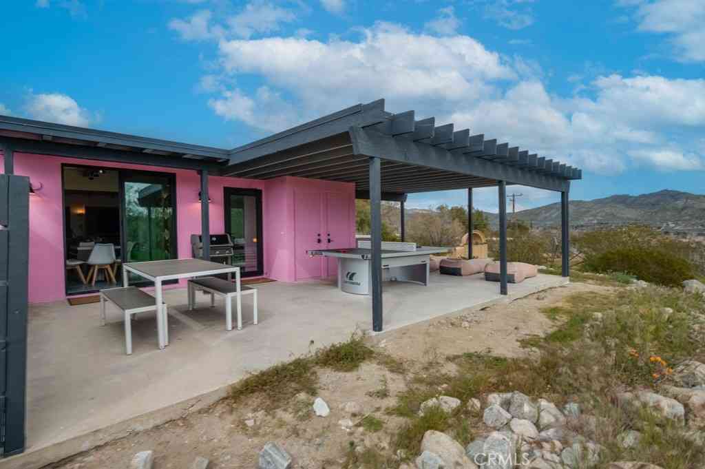 Homes For Sale - 9405 Lanning Lane<br/> Morongo Valley, CA 92256