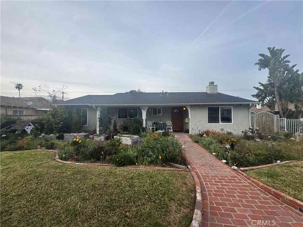 Homes For Sale - 23337 Vanowen<br/> West Hills, CA 91307