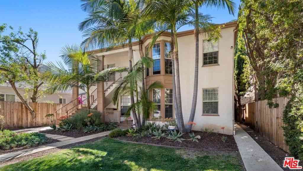Apartment For Rent - 1335 Roxbury Drive<br/> Los Angeles, CA 90035