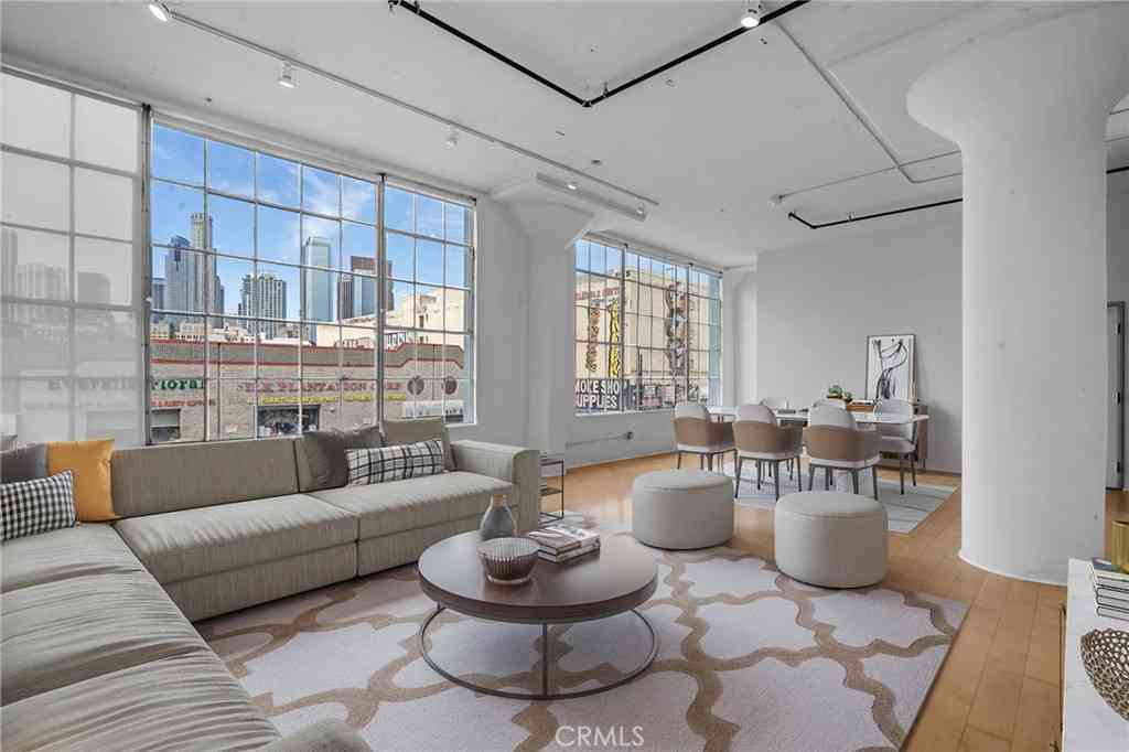 Condo For Sale - 420 S San Pedro #211<br/> Los Angeles, CA 90013