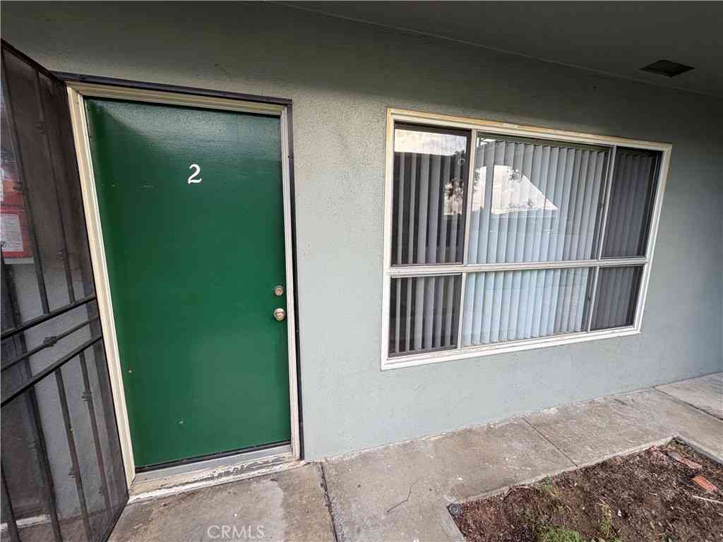 Apartment For Rent - 2227 E Westport #2<br/> Anaheim, CA 92806