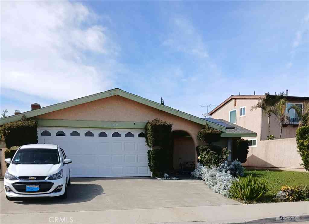 Homes For Sale - 20019 Belshaw Avenue<br/> Carson, CA 90746