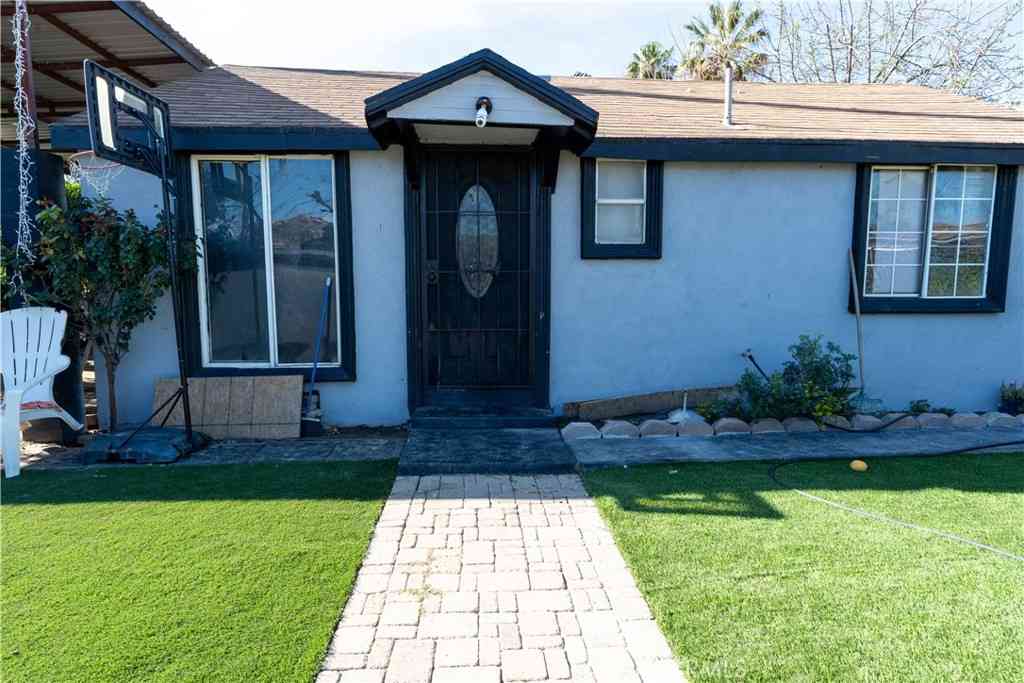 Homes For Sale - 3895 Twining<br/> Jurupa Valley, CA 92509