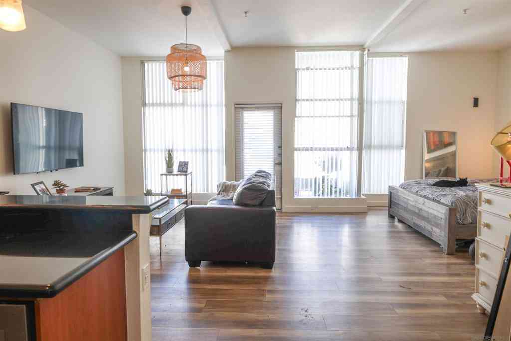 Condo For Sale - 120 Island Ave #332<br/> San Diego, CA 92101