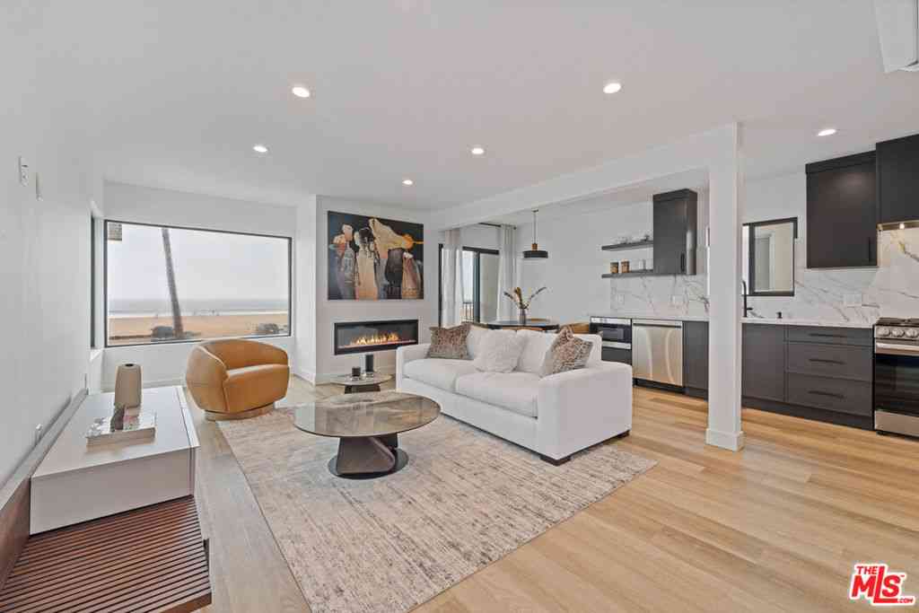 Condo For Rent - 3305 Ocean Front Walk #2<br/> Marina Del Rey, CA 90292