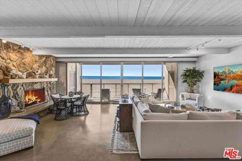 Condo For Sale - 1 Spinnaker Street #2<br/> Marina Del Rey, CA 90292