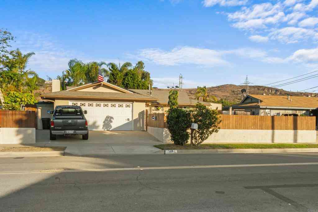 Homes For Sale - 128 Frontier Drive<br/> Oceanside, CA 92054