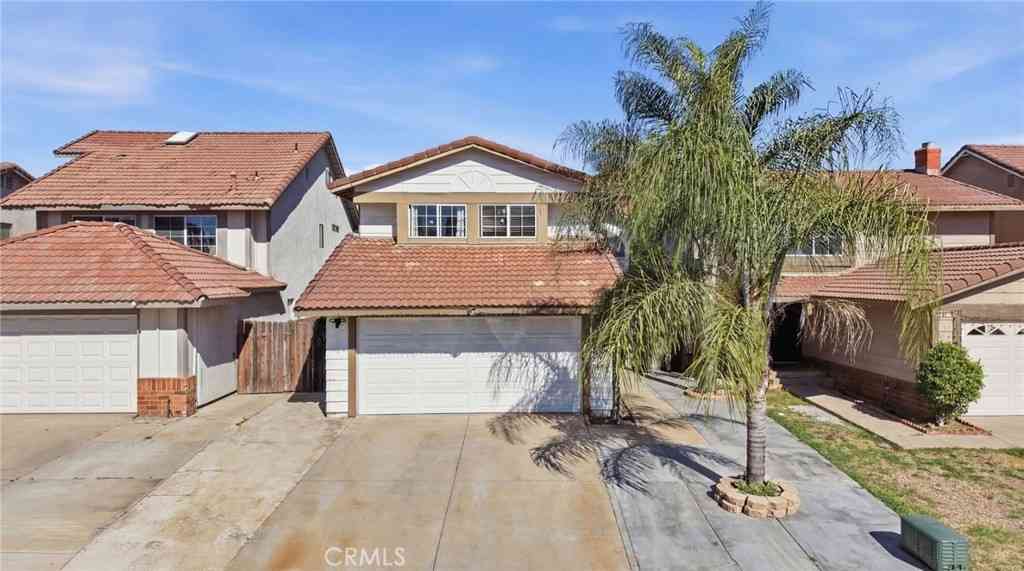 Homes For Sale - 23410 Woodlander Way<br/> Moreno Valley, CA 92557