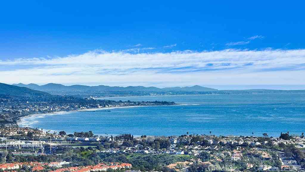 Homes For Sale - 22842 Seaway Drive<br/> Laguna Niguel, CA 92677