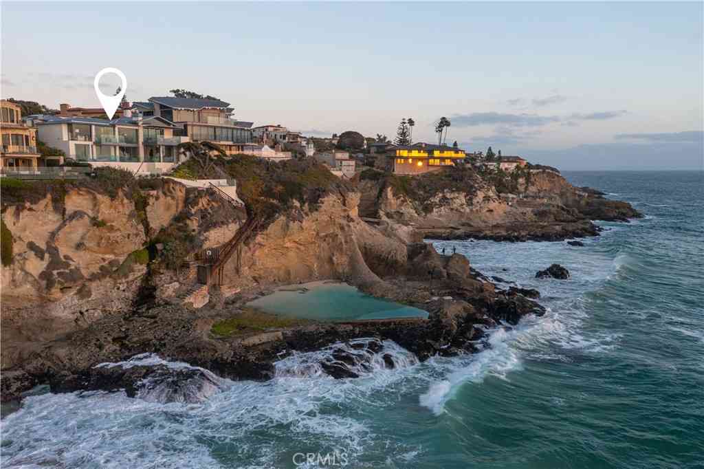 Homes For Rent - 58 N La Senda Drive<br/> Laguna Beach, CA 92651