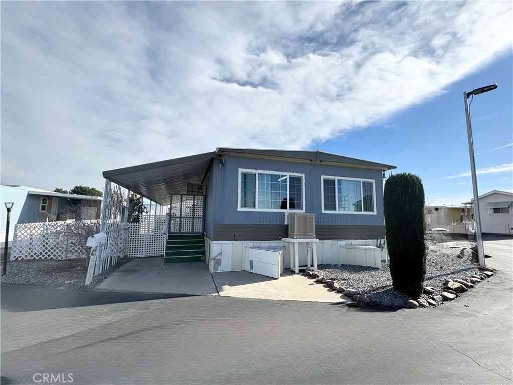 Mobile Home For Sale - 14411 Palmdale Road #1<br/> Victorville, CA 92392
