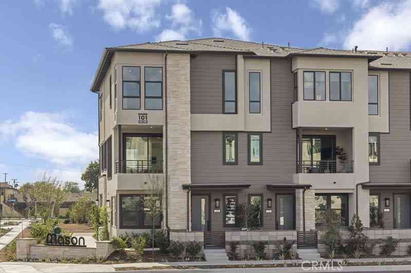 Condo For Sale - 101 Laxore St. #205<br/> Anaheim, CA 92804