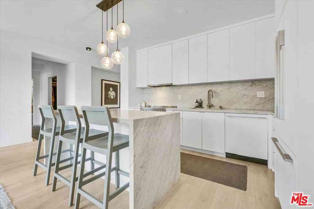 Condo For Sale - 999 N Doheny Drive #312<br/> West Hollywood, CA 90069