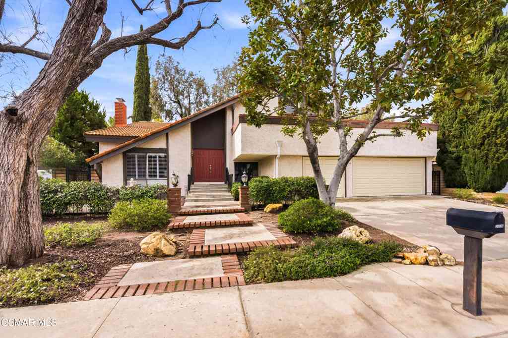 Homes For Sale - 3308 Sawtooth Court<br/> Thousand Oaks, CA 91362