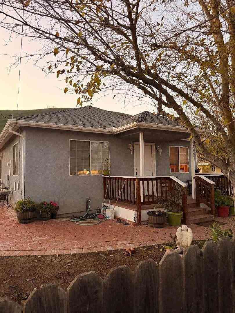 Homes For Sale - 1421 K Street<br/> San Miguel, CA 93451