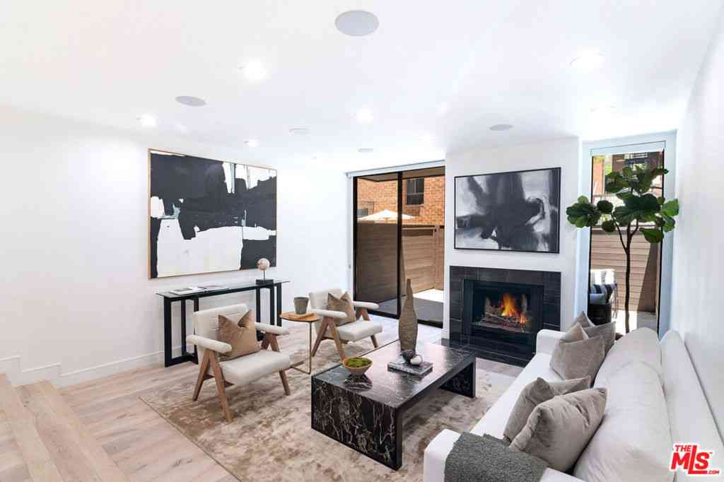 Condo For Sale - 1033 Carol Drive #T13<br/> West Hollywood, CA 90069