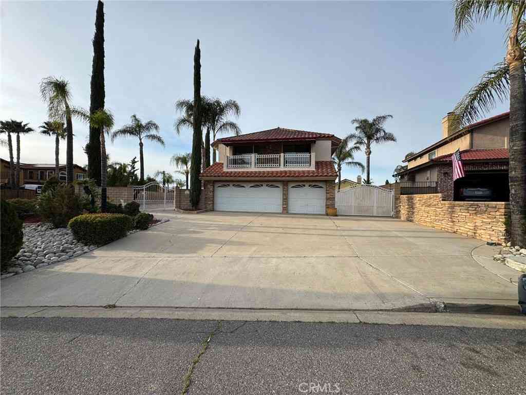 Homes For Rent - 30431 Sparkle Drive<br/> Canyon Lake, CA 92587