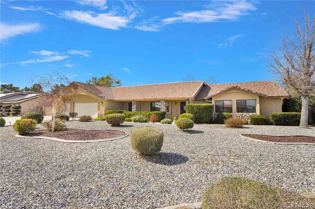 Homes For Sale - 12574 Sarsi Court<br/> Apple Valley, CA 92308