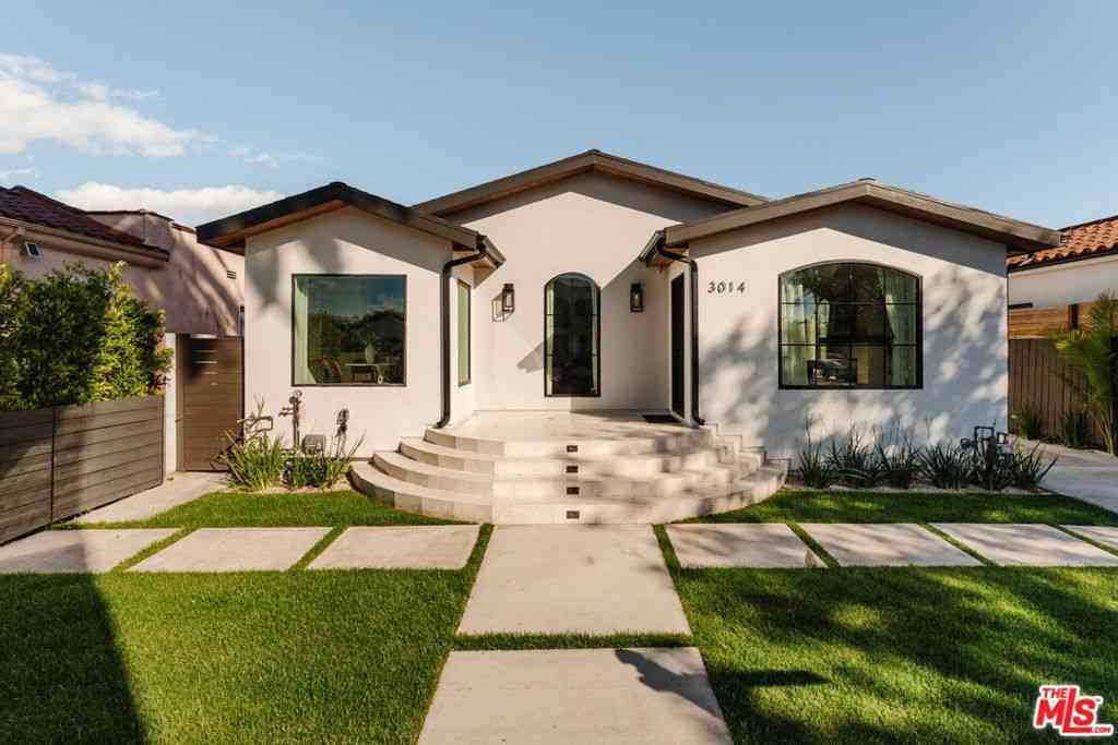 Homes For Sale - 3014 S Norton Avenue<br/> Los Angeles, CA 90018